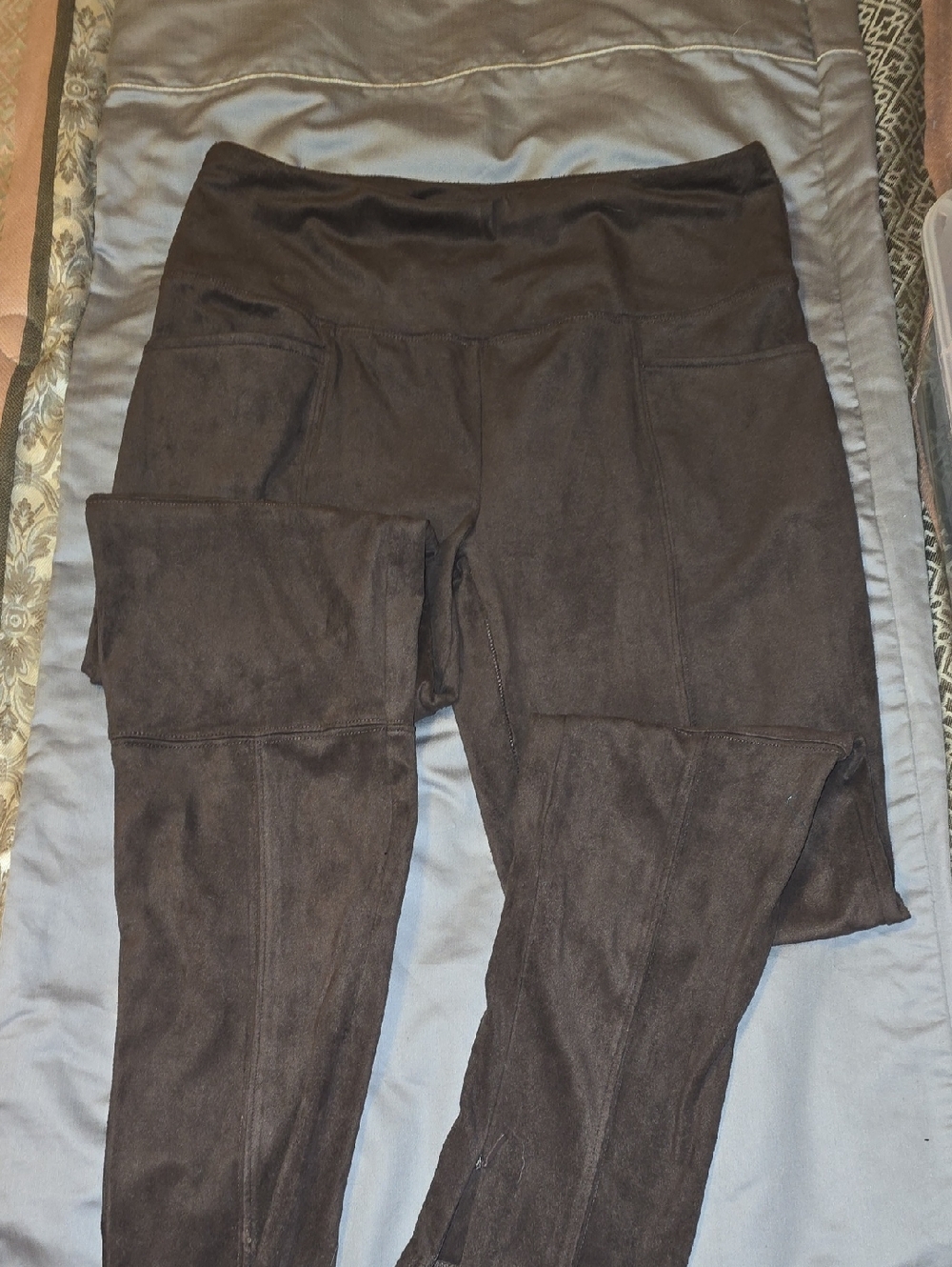 Ruby Ribbon Dark Brown High-Waist Pocket Leggings